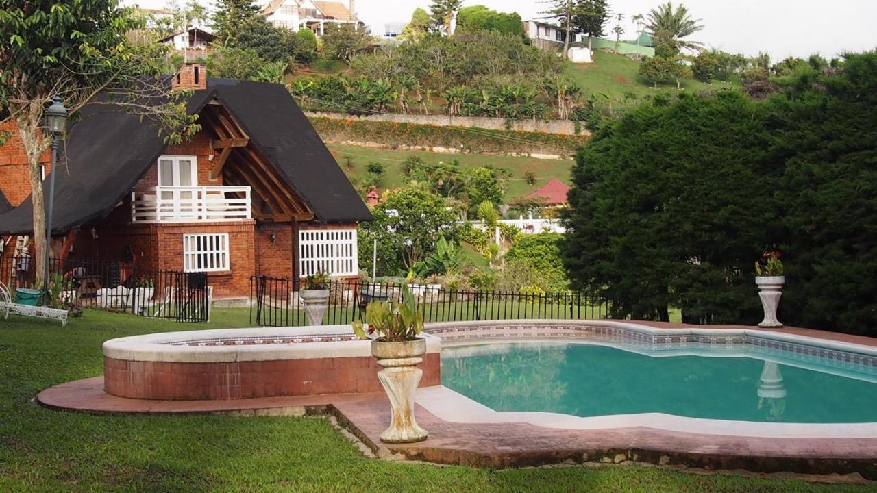 Hermosa Casa Campestre En El Lago Calima Villa Madronal Exterior foto