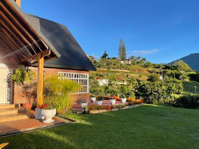 Hermosa Casa Campestre En El Lago Calima Villa Madronal Exterior foto